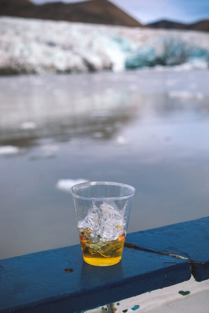 3-days-to-visit-Svalbard-Glacier-Whisky