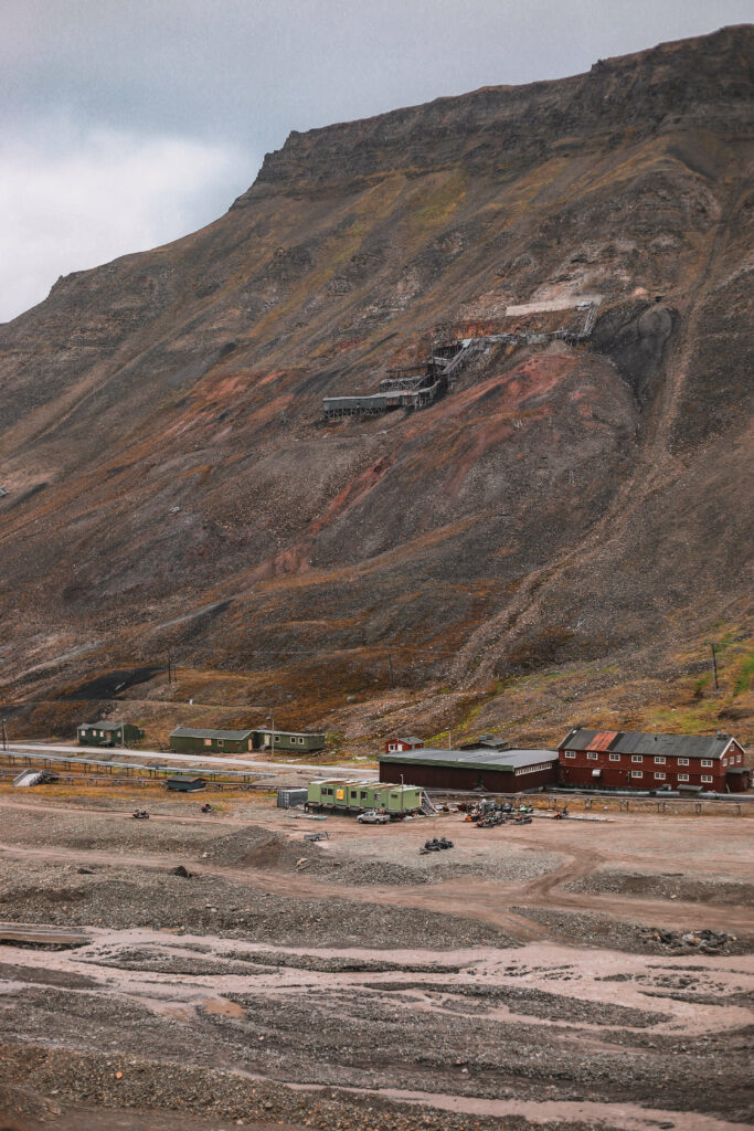 3-days-to-visit-Svalbard_Longyearbyen-mines